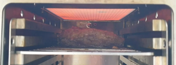 Mustang gas grill Beef Pro werkend